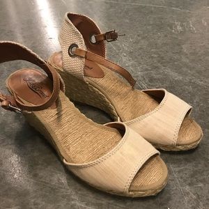 Lucky Brand Wedge Show Women’s 8.5